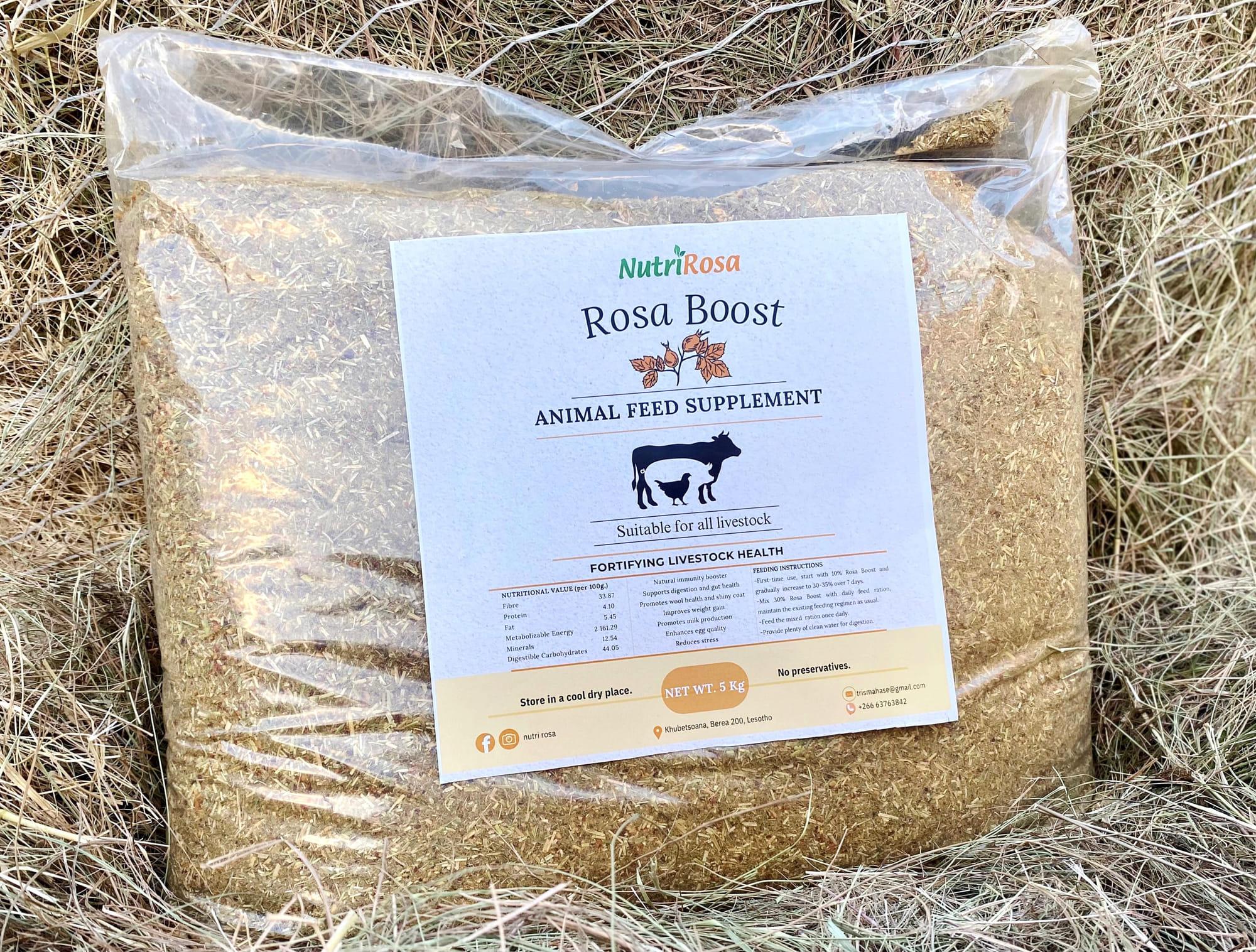 Nutri Rosa Rosa Boost package photographed on hay